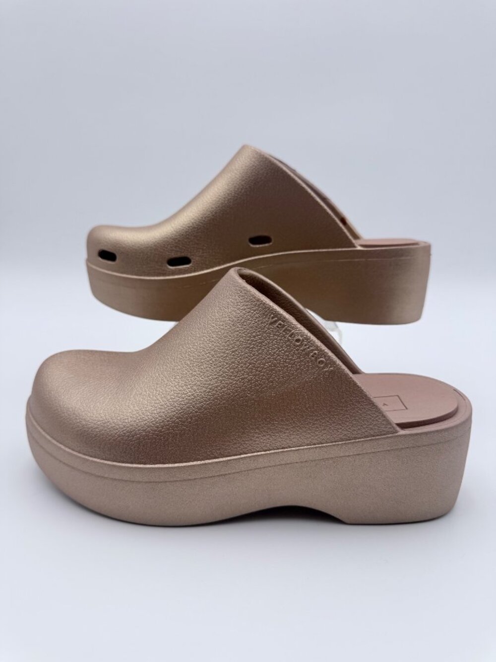 Yellowbox Womens Metallic Bronze Platform Clogs Size 7 Lightweight Slip-On Desig